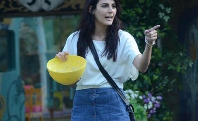 Bigg Boss 9: Mandana Karimi makes Kishwer Merchant cry in Luxury