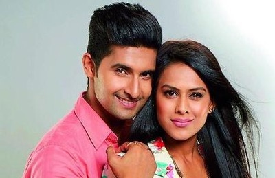 Jamai Raja:Sid(Ravi Dubey)gives tight slap to Kunal Saving Roshni