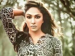 JR: Riya and Payal to create troubles in Roshni's life