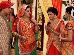 Swaragini: Shekhar-Sharmishta shock to witness Daadi's cruelty