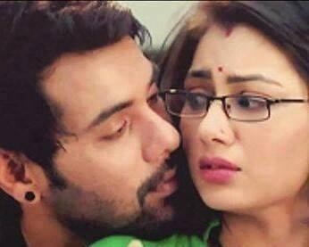 Kumkum Bhagya: Sarla happy seeing Abhi-Pragya growing closeness
