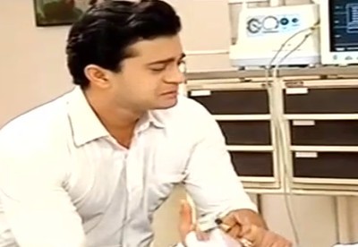 Sasural Simar Ka: Guilty Piyush apologizes to Roshni for his mistakes