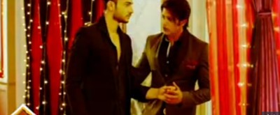 Naagin 2: Shivangi's takes Shivanya avatar scaring Yamini-Shesha