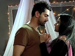 Naamkaran: WOW! Love birds Neil-Avni's cute romance amid pillow fight