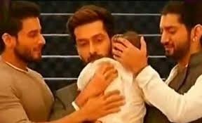 Ishqbaaz: Shivaay-Rudra-Om hides Bunty post snatching laundry basket from Anika