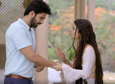 Rishton Ka Chakravyuh : Tara turned love guru uniting Anaami-Adhraj trapped in dirty game