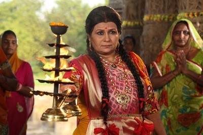 Ikyawann: Kiran Susheel improving relation starts red alert for Leela