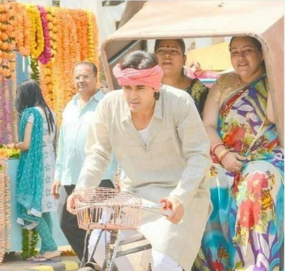 Yeh Un Dino Ki Baat Hai: Naina mind's eye turns handsome Sameer into rickshaw puller