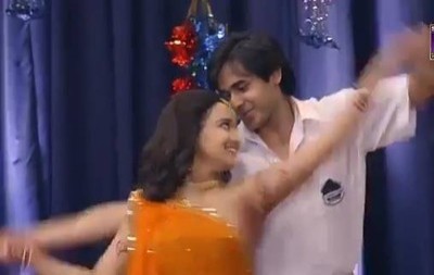 YUDKBH: Vishaka unintentionally united Sameer Naina recreates romantic moment