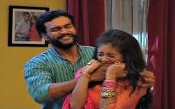 Yeh Rishta Kya Kehlata Hai: Goons attack Singhania house Kartik Naira heroic avatar