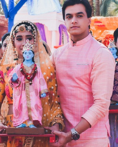 Yeh Rishta Kya Kehlata Hai : Puru Mama helps Kartik Naira against Suhasini