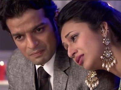 Yeh Hai Mohabbatein: Ishita refuses to do Raman's last rites