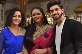 Yeh Rishtey Hain Pyaar Ke: Meenakshi demands Kuhu to turn Mishbir's surrogate