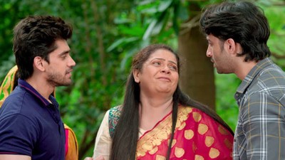 Yeh Rishtey Hain Pyaar Ke: Abeer to forgive Meenakshi reunion twist