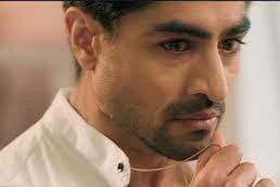 YRKKH: OMG! Manjiri goes missing Aarohi notice blood strains in car