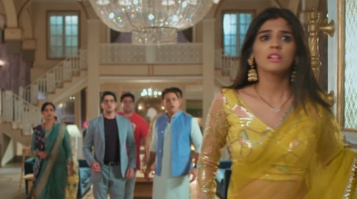 YRKKH: Akshara faints with stress leaving Goenka's worried