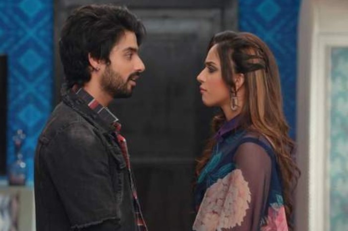 YHC: Raid at Khurana house Roohi to turn savior