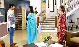 GHKKPM: Awkward! Love struck Pakhi helps Virat to change clothes