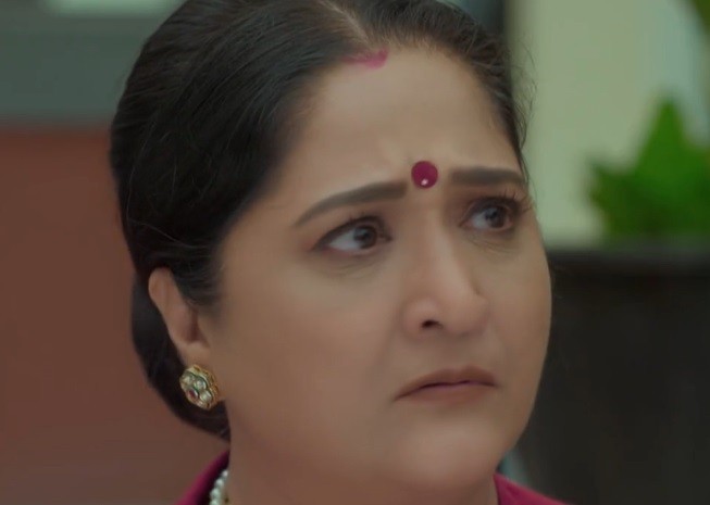 Anupama: Baa ka Waar!! Taunts Anupama over Dimple and Grand- daughter Pakhi