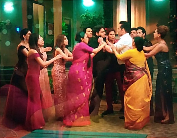 Anupama: Anupama becomes a mute spectator of Brawl between Anuj and Vanraj