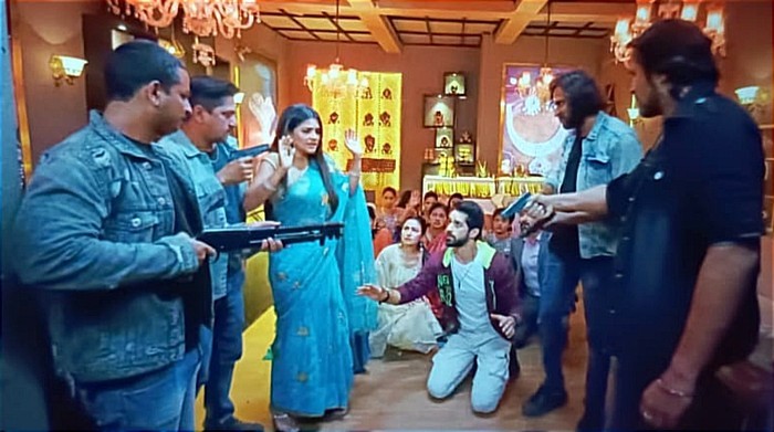 Imlie: Imlie's and Atharva on Gunpoint!