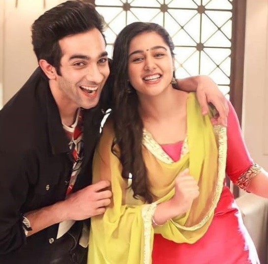 Bhagya Laxmi: Canny!! Ayush ka Burkha wala Look to halt Balwinder and Laxmi’s wedding