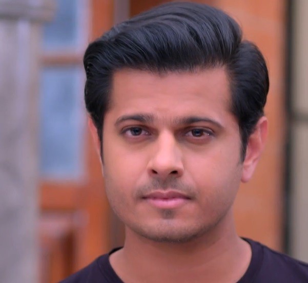 Ghum Hai Kisi Ke Pyar Mein: Virat Dodged A Bullet to get to Pakhi before Sai