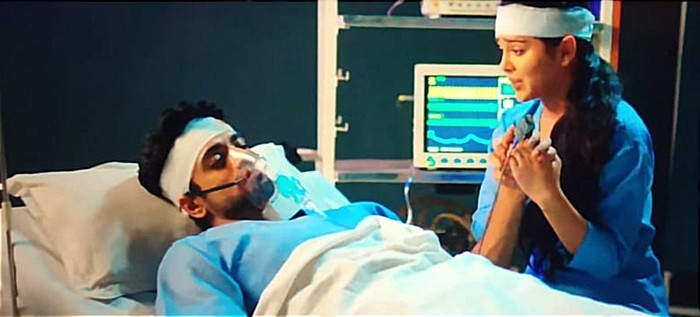 Faltu: Ayaan met a car Mishap less chances to Survive!