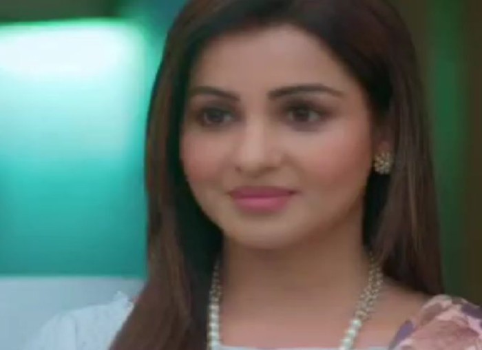 Anupama: Maya look out for minute chances to flit with Anuj in Anupama's absence