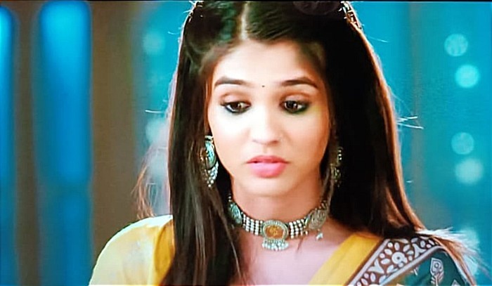 YRKKH: Why and How? Abhimanyu's gift has Akshara and Abhimanyu couple names on Stickers!!