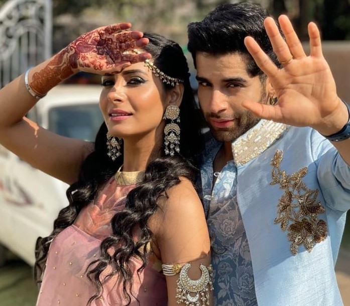 Teri Meri Dooriyan Emotional Fool!! Angad Seerat throws out Garry Teri Meri Dooriyan Emotional Fool!! Angad Seerat throws out Garry
