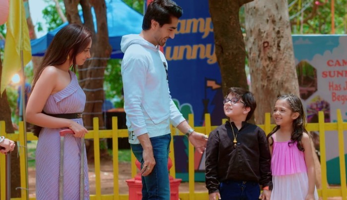 YRKKH: Arohi Startles Confrontation as Roohi teared to Pieces with Abhir Abhi’s closeness