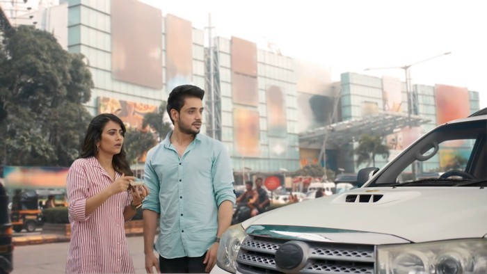 Katha Ankahee: Description of Enmity Maya Didi enters the Roka ceremony for Katha