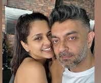 BB13 fame Dalljiet Kaur marriage in trouble Deletes Husband’s pictures