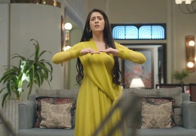 Jhanak Latest Update: Anirudh furious as Jhanak use Aditya as LADDER to get success