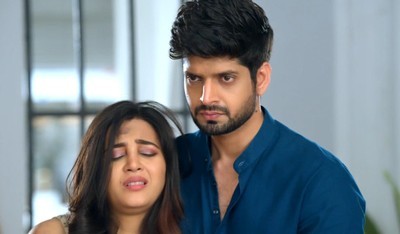 GHKKPM: Rajat brings Drunken Aashika to Thakkar House Bhagyashree Alarmed