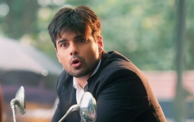 YRKKH: Last Man Standing! Roop turns Knight in Shining Armour for Abhira