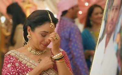 Anupama: Anupama gets strange VIBES Manish Goel disguised as Anuj Kapadia