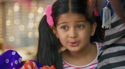 YRKKH: Abhira Phone Wallpaper of Mayra Childhood Photo To Unknowingly Trigger the Biggest Twist