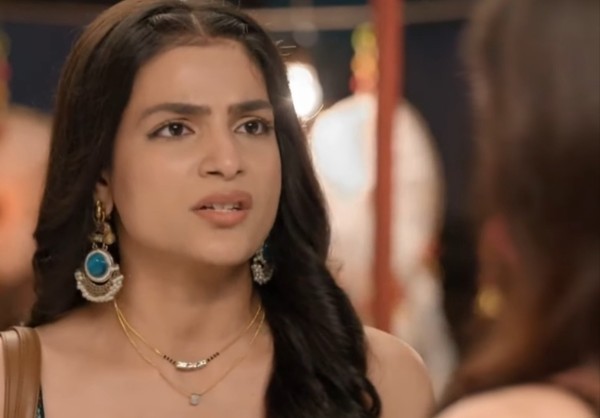 Udne Ki Asha: Roshni Aka Kalyani deceive exposed by Delivery and First husband photo by a Mysterious Figure