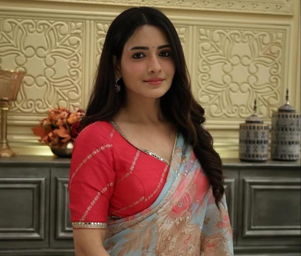 KSBKBT: Biggest Suspense REVEALED!! Pari and Gayatri turns the world for Tulsi