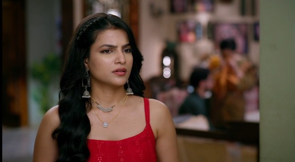 Udne Ki Aasha: Sayali Sachin get big hint of Roshni false identity reveal to the family