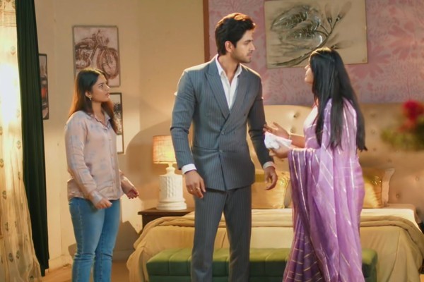 YRKKH: Kiara and Tanya’s choreograph perfect drama to catch Varun with fake video
