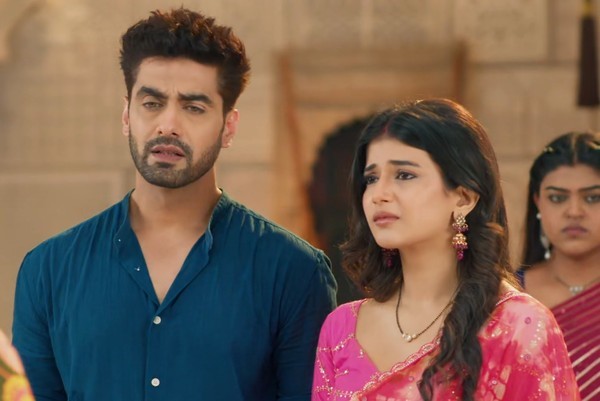 YRKKH: New Sunshine or Old Scars!! Kaveri welcomes Armaan and Abhira at Poddar firm