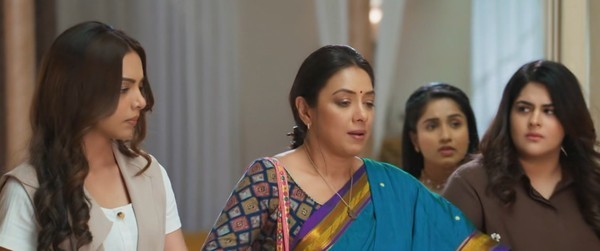 Anupama: Mayanagri Mumbai welcomes Anupama and daughters Pari Ishani with open arms