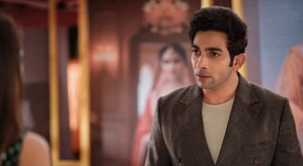 KSBKBT: Hrithik slits his wrist over business, Tulsi discovers her son in hospital