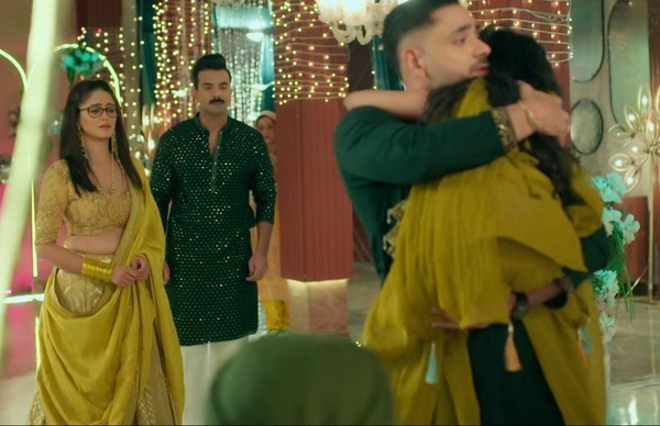 Mannat: Dhairya's gets trapped in Aishwarya's mind game and turns against Vikrant and Mannat