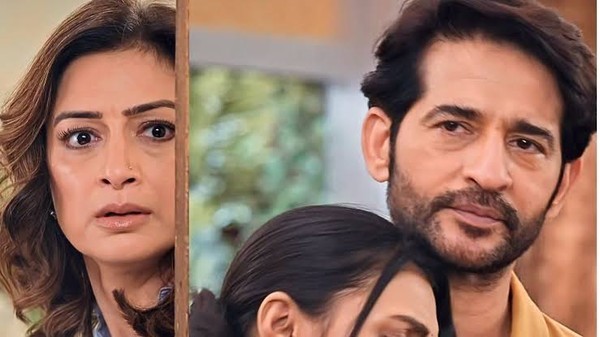 Kyunki Saas Bhi Kabhi Bahu Thi: Tulsi discovers Karan's picture with new woman, new mission to uncover truth