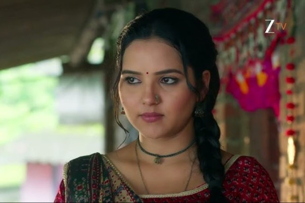 Vasudha: Samar's master move turns Chauhan family against Vasudha