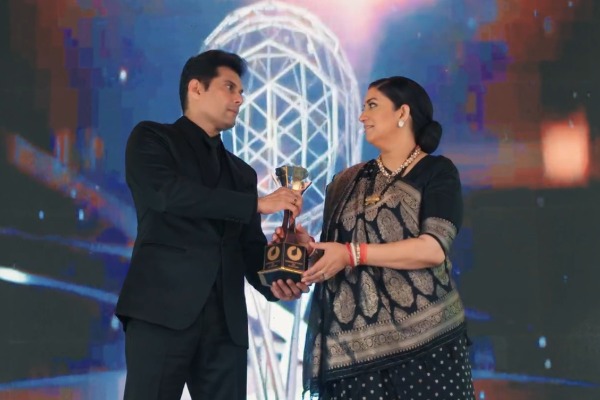 KSBKBT: Anupam lies to Mandira to hide Mihir's secret trip to Mumbai